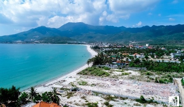 Việt Nam có bao nhiêu thành phố giáp biển?