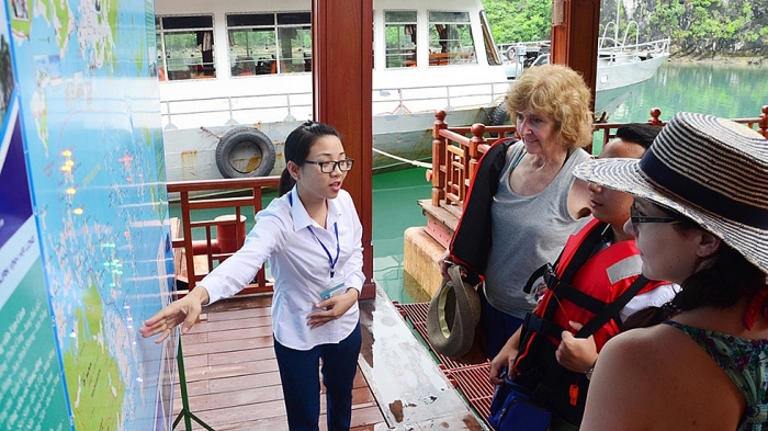 kham pha bao tang noi tren vinh ha long