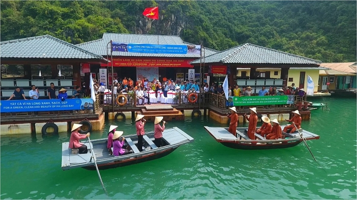 nhieu hoat dong nghe thuat dac sac chao don du khach tai quang ninh