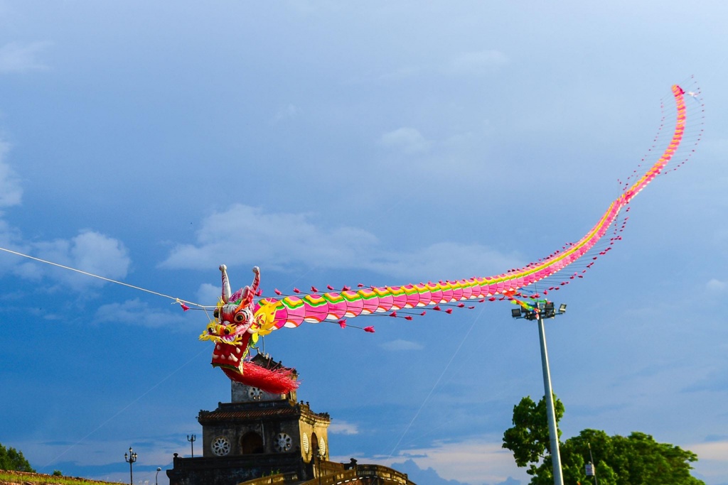 Trở về tuổi thơ với lễ hội thả diều màu sắc ở Huế