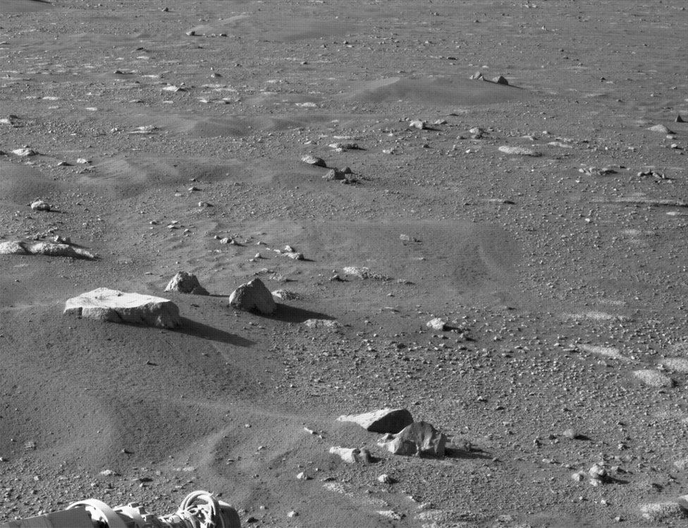 Tảng đá kỳ lạ trên Sao Hỏa vừa được NASA khám phá