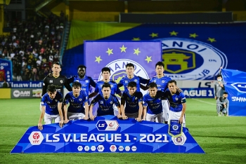 ha noi fc truot dai voi khung hoang khi thua viettel