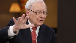 Tỷ phú Warren Buffett bán "tháo" cổ phiếu hàng không