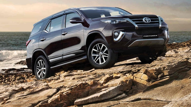 Toyota Fortuner thế hệ mới sẽ có bản Hybrid