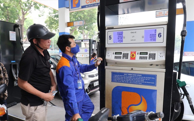 Giá xăng dầu hôm nay (26/11): Giá xăng dầu trong nước sẽ tăng mạnh?