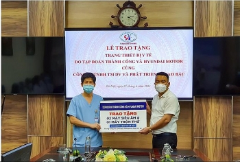 Tập đoàn Thành Công và Hyundai Motor trao tặng thiết bị y tế cho Bệnh viện Tim Hà Nội
