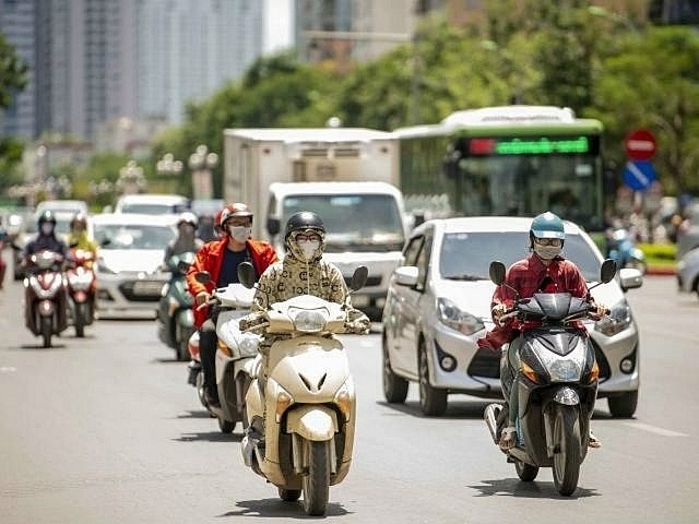 Bảo đảm sức khỏe cho người dân trước nắng nóng và phòng chống dịch COVID-19 Bảo đảm sức khỏe cho người dân trước nắng nóng và phòng chống dịch COVID-19