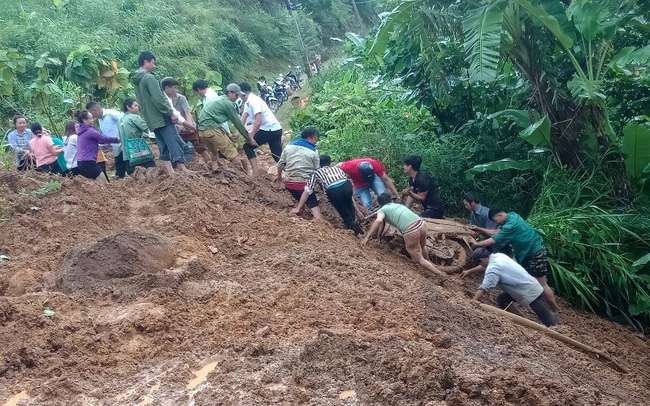 Cận cảnh sạt lở nghiêm trọng do mưa lũ tại Lào Cai, Lai Châu