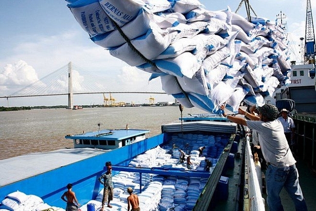 Xuất khẩu hồi phục, tăng mạnh gần 30%