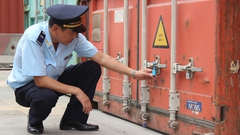 hai quan thu gan 720 ty dong tu kiem tra sau thong quan