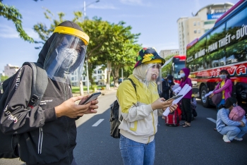 dua hon 700 nguoi dan quang ngai mac ket o da nang ve nha