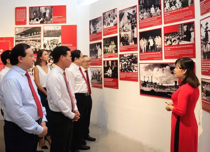Hơn 200 tài liệu, hình ảnh chuyên đề 'Việt Nam - Độc lập, tự cường' được trưng bày