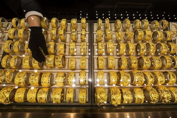 nhan dinh gia vang ngay mai 492020 gia vang tang manh ap sat moc 57 trieuluong