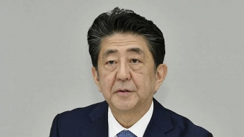 Thủ tướng Nhật Bản Shinzo Abe đến bệnh viện sau tuyên bố từ chức