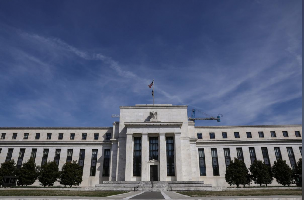 FED cam kết duy trì mức lãi suất 0 - 0,25%