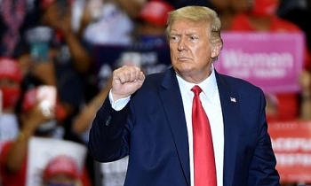 Tổng thống Trump 'mất hết bạn bè' từ khi nhậm chức