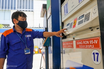 Giá xăng dầu hôm nay (16/12): Dầu thô quay đầu giảm nhẹ
