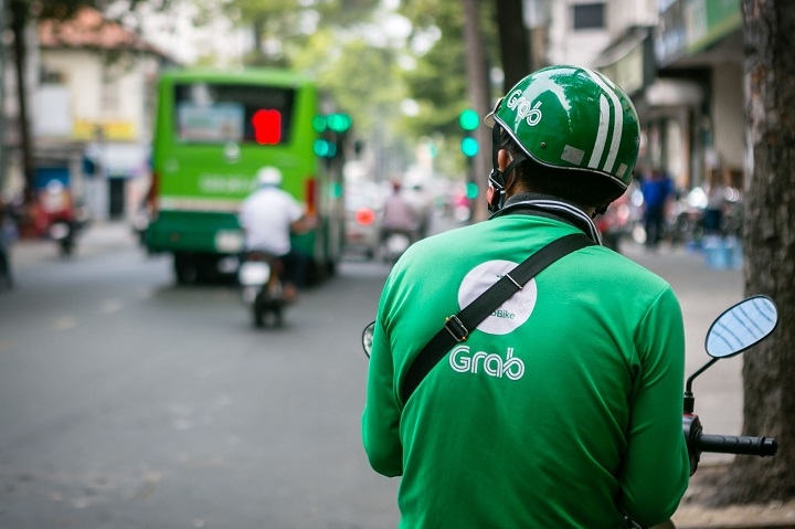 Grab tăng giá cước đột ngột, khách hàng lập tức 'quay lưng'