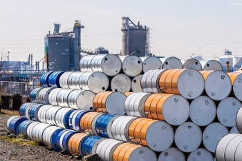 Giá xăng dầu hôm nay (14/12): Dầu Brent vượt ngưỡng 50 USD/thùng