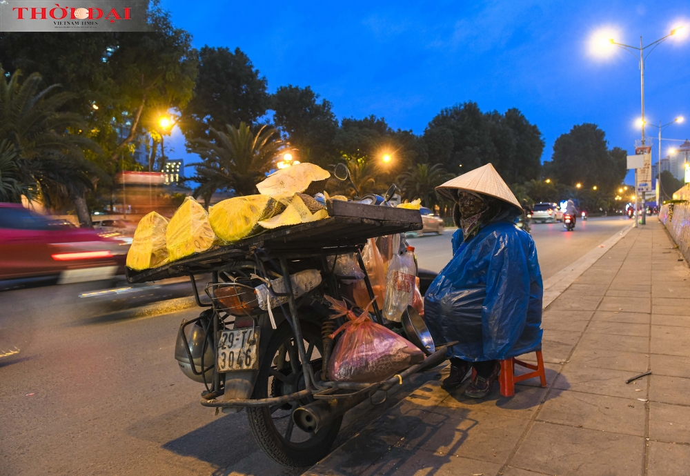 Người lao động tự do se sắt trong giá rét ở Hà Nội