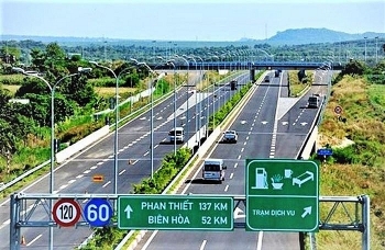 Thủ tướng chỉ đạo đẩy nhanh tiến độ GPMB Dự án xây dựng một số đoạn đường bộ cao tốc trên tuyến Bắc - Nam phía Đông