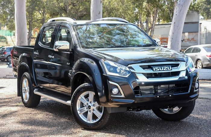 top 5 xe o to ban cham nhat thang 122019 isuzu d max la quan quan