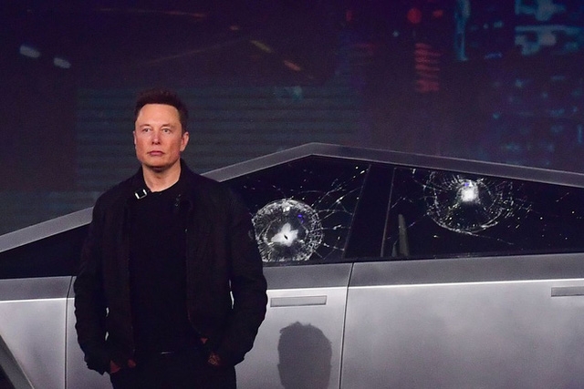 Điều gì khiến Tesla Cybertruck vẫn "cháy hàng" dù gặp sự cố khi ra mắt?