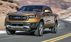 Ford Ranger tiếp tục là "vua doanh số" nhóm xe bán tải