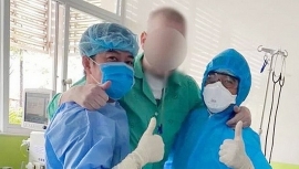 tin covid 19 moi nhat benh nhan 91 du dieu kien di may bay ve anh