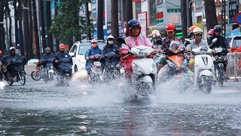 Bản tin thời tiết ngày 17/8: Mưa dông trên cả nước, Trung Bộ xuất hiện nắng nóng