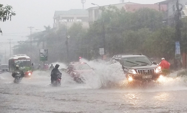 Thời tiết 16/10: Phong Điền - Huế và miền Trung có mưa to tăng dần