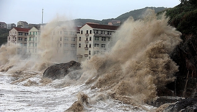 Diễn biến cơn bão gần Biển Đông (bão Saudel): Vào đến quần đảo Hoàng Sa, gió giật cấp 14