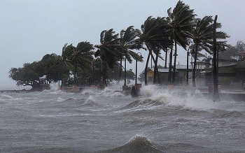 Diễn biến mới nhất bão số 8: Cách Hoàng Sa khoảng 160km, gió giật cấp 13