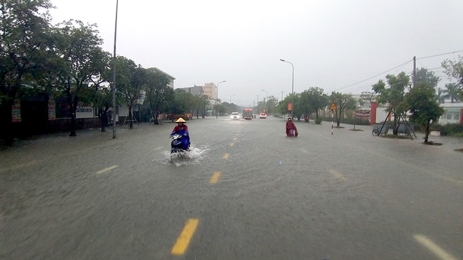 Thời tiết đêm 30 ngày 31/10: Trung Bộ nguy cơ ngập lụt sâu trên diện rộng