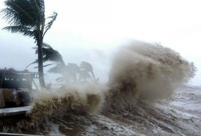 Diễn biến mới bão số 12: Đảo Lý Sơn gió giật cấp 9, Huế đến Khánh Hòa mưa rất to