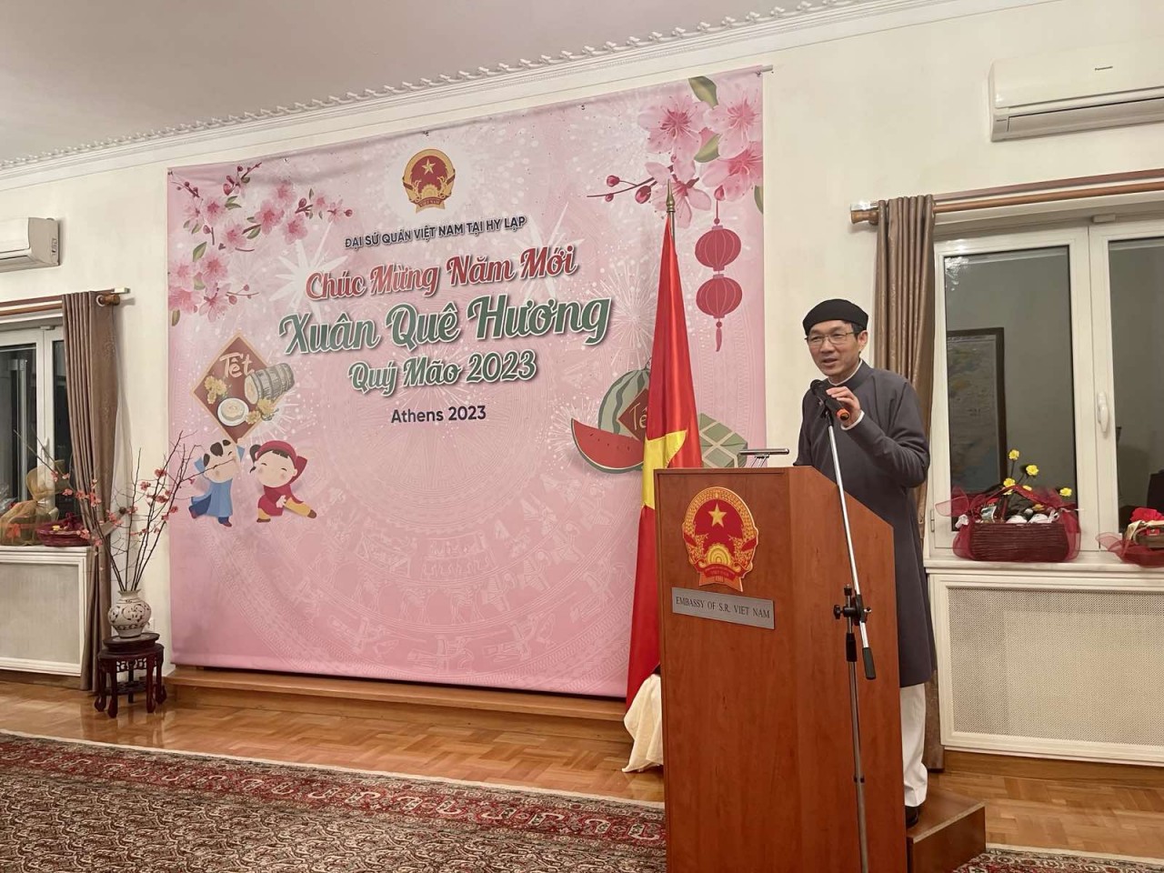 (01.18) Đại sứ Việt Nam tại Hy Lạp phát biểu tại buổi lễ.