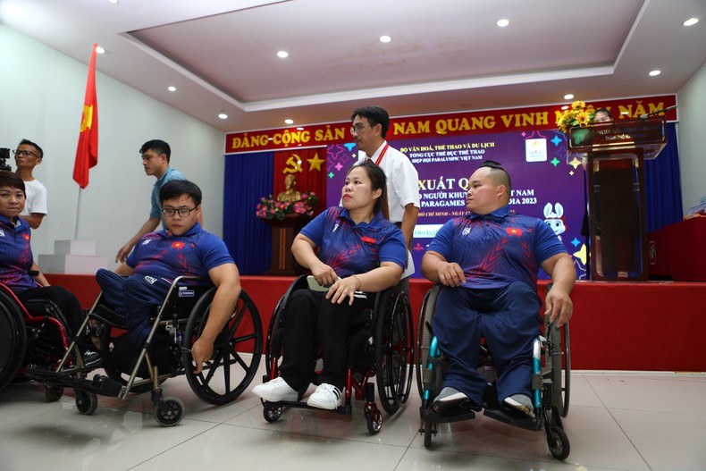 Đoàn thể thao người khuyết tật Việt Nam xuất quân dự ASEAN Para Games 12 ảnh 1