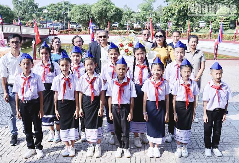 Kỷ niệm Ngày sinh Chủ tịch Hồ Chí Minh tại Lào ảnh 2
