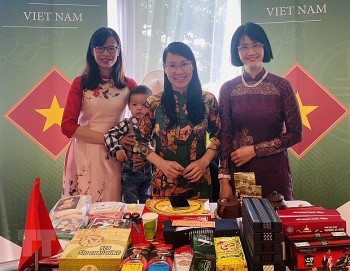 Gian hàng của Việt Nam thu hút khách tham quan tại Lễ hội Mùa thu hoạch châu Á