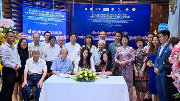 Quảng bá ngôn ngữ Việt trong cộng đồng người Việt tại nước ngoài