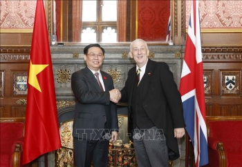 Chủ tịch Hạ viện Vương quốc Anh đón, hội đàm với Chủ tịch Quốc hội Vương Đình Huệ