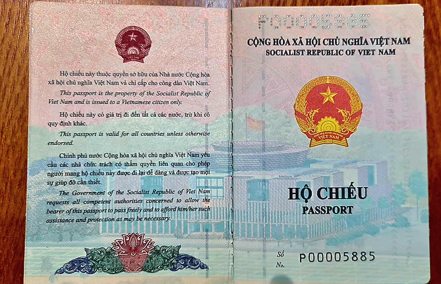 Hộ chiếu phổ thông: Ngày nay, việc sở hữu một hộ chiếu là điều cần thiết để bạn có thể du lịch đến bất kỳ nơi đâu trong thế giới này. Và hộ chiếu phổ thông sẽ giúp bạn điều này dễ dàng hơn bao giờ hết.