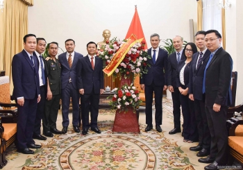 Lãnh đạo Đại sứ quán Lào tại Việt Nam đến Bộ Ngoại giao chúc mừng dịp Quốc khánh Việt Nam