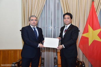 Việt Nam tiếp nhận bản sao Thư ủy nhiệm bổ nhiệm Đại sứ Azerbaijan