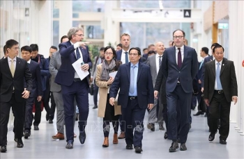 Thủ tướng Phạm Minh Chính thăm "thung lũng Silicon" của châu Âu