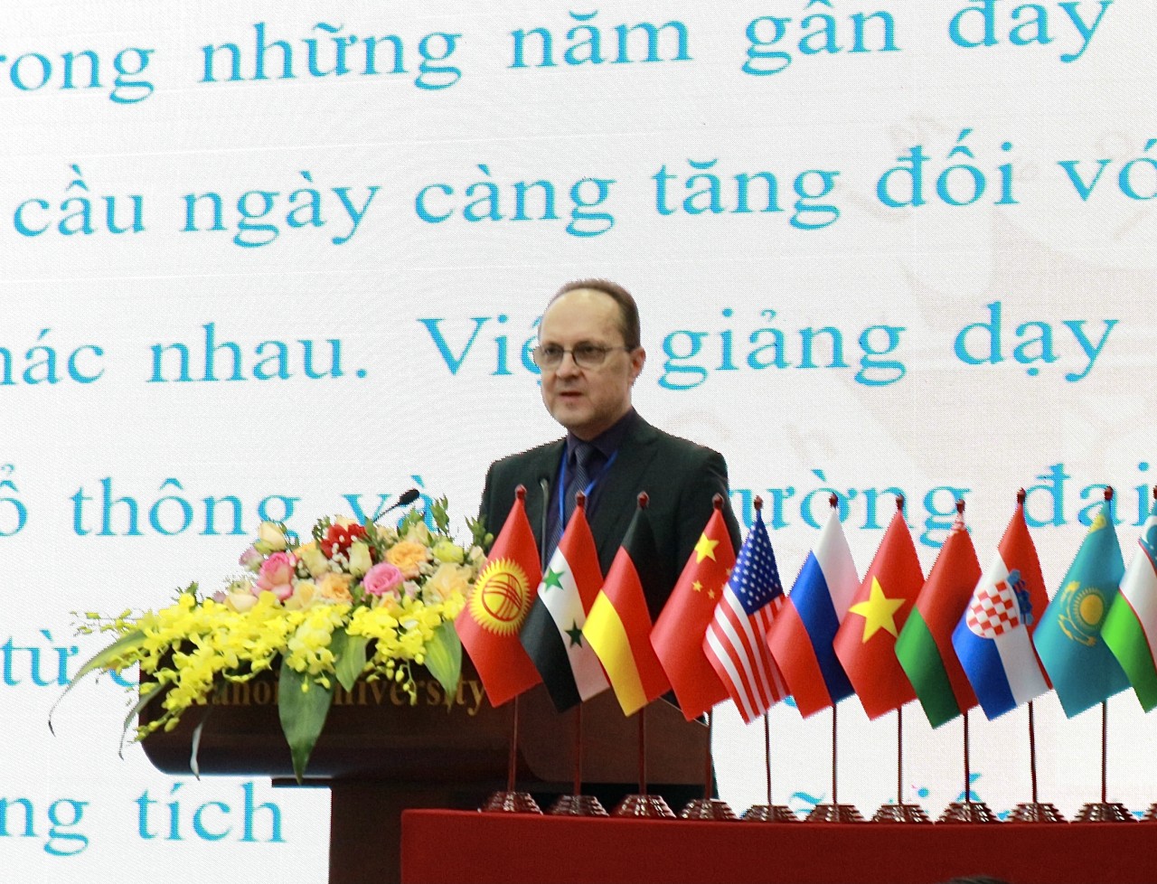 Giao lưu trao đổi học thuật giữa các nhà khoa học, Nga ngữ học Việt Nam và Liên bang Nga