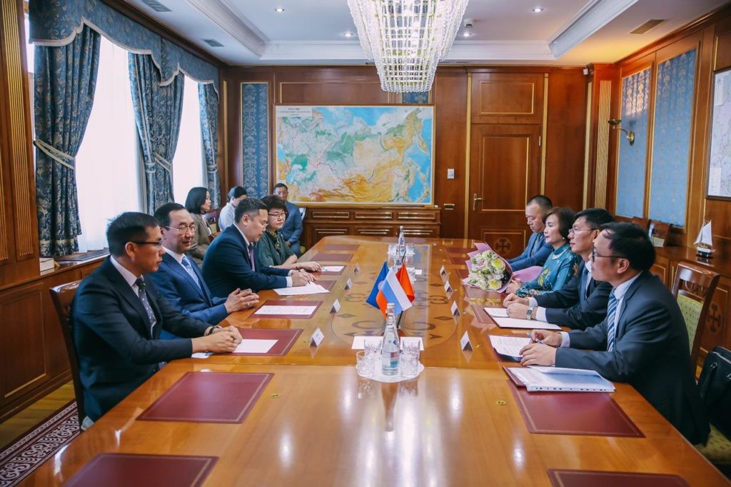 Việt Nam và Cộng hòa Yakutia (LB Nga) hợp tác phát triển trong lĩnh vực công nghiệp và du lịch