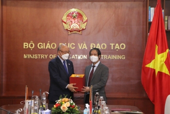Bộ trưởng Nguyễn Kim Sơn tiếp Cố vấn đặc biệt Liên minh Nghị sĩ Hữu nghị Nhật - Việt