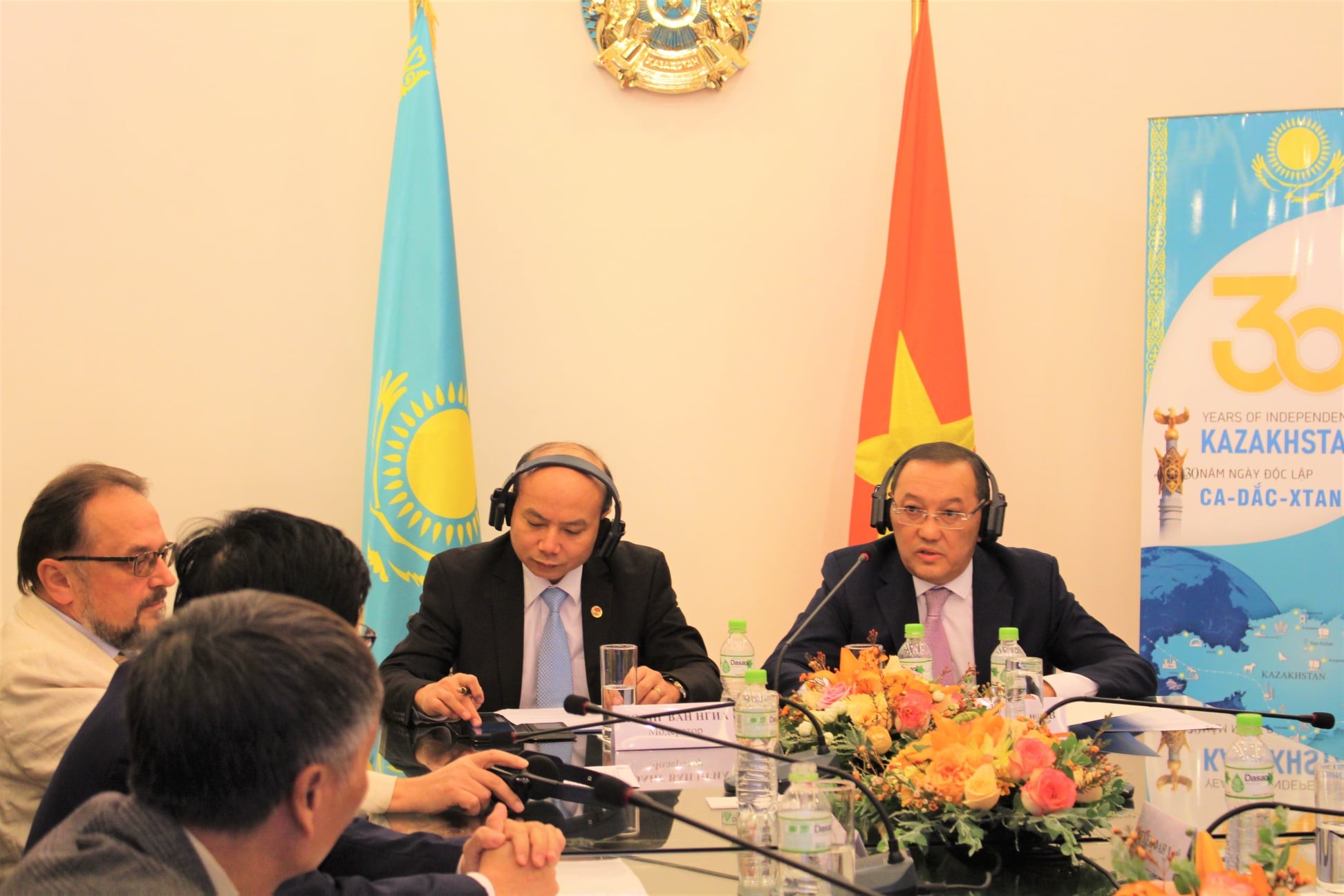Đối ngoại nhân dân đóng vai trò quan trọng trong quan hệ Việt Nam - Kazakhstan