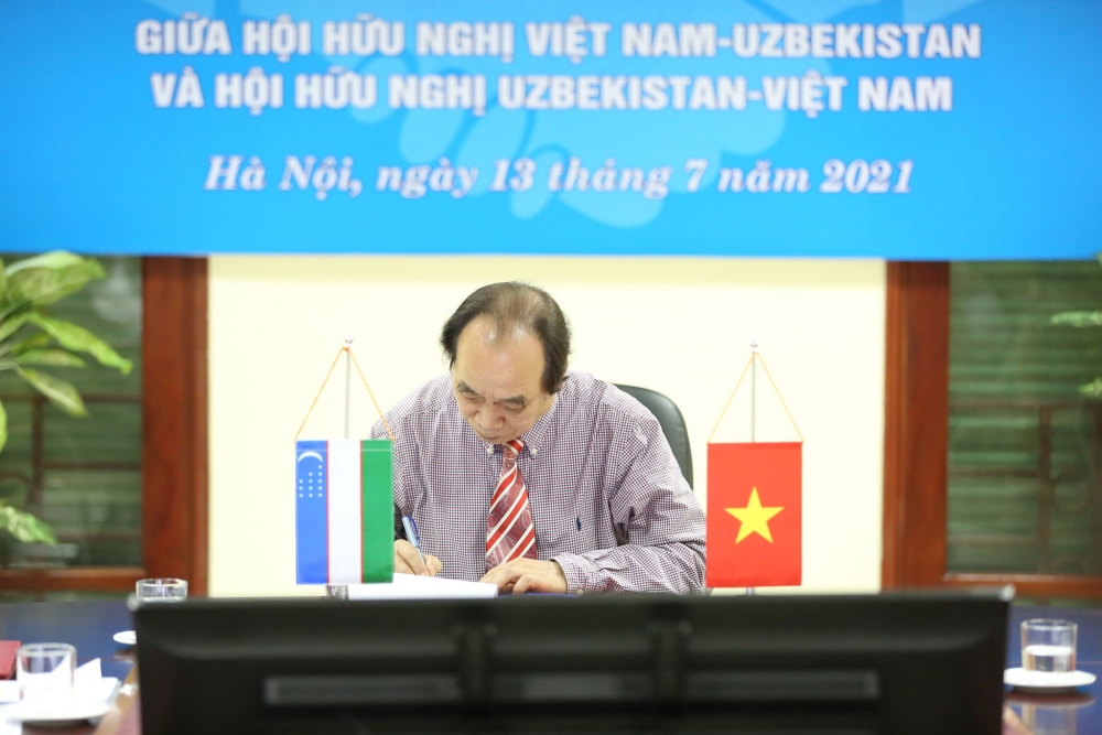 Xây dựng khung pháp lý ổn định, toàn diện cho quan hệ hợp tác nhân dân Việt Nam - Uzbekistan